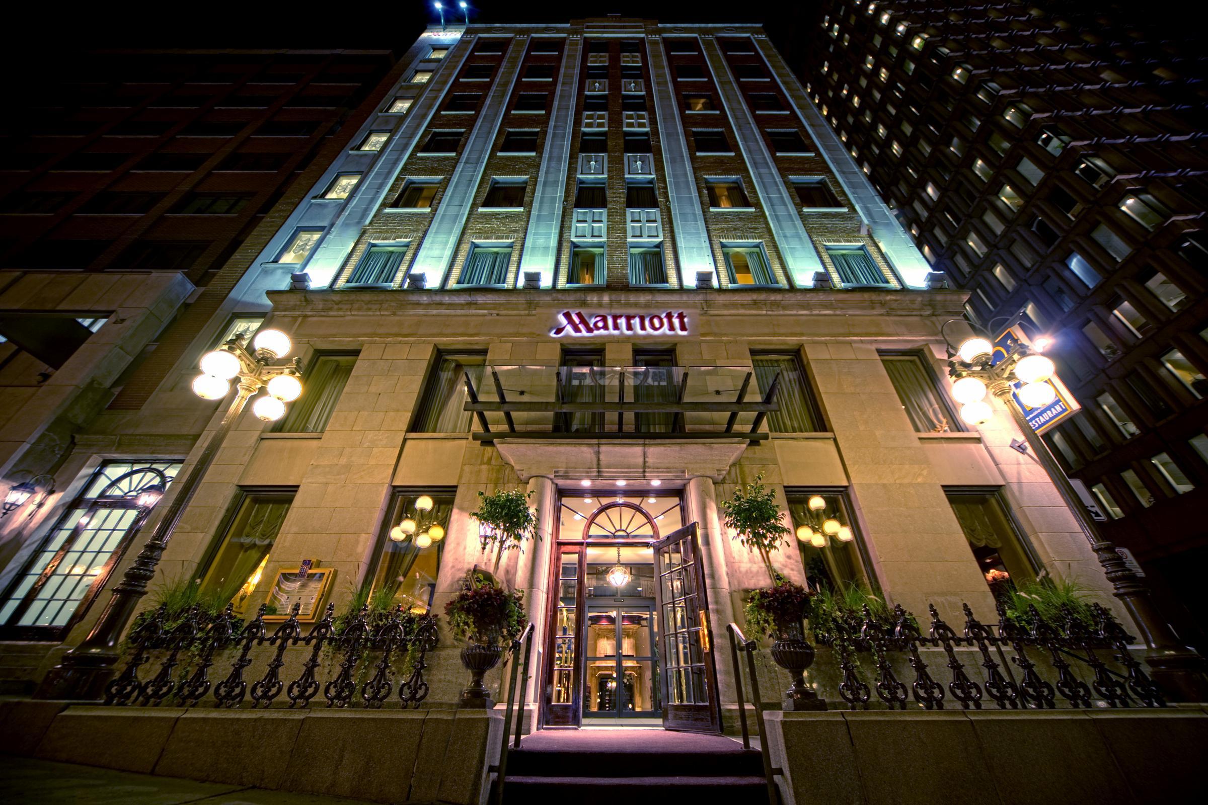 Marriott Quebec City Downtown Exterior photo