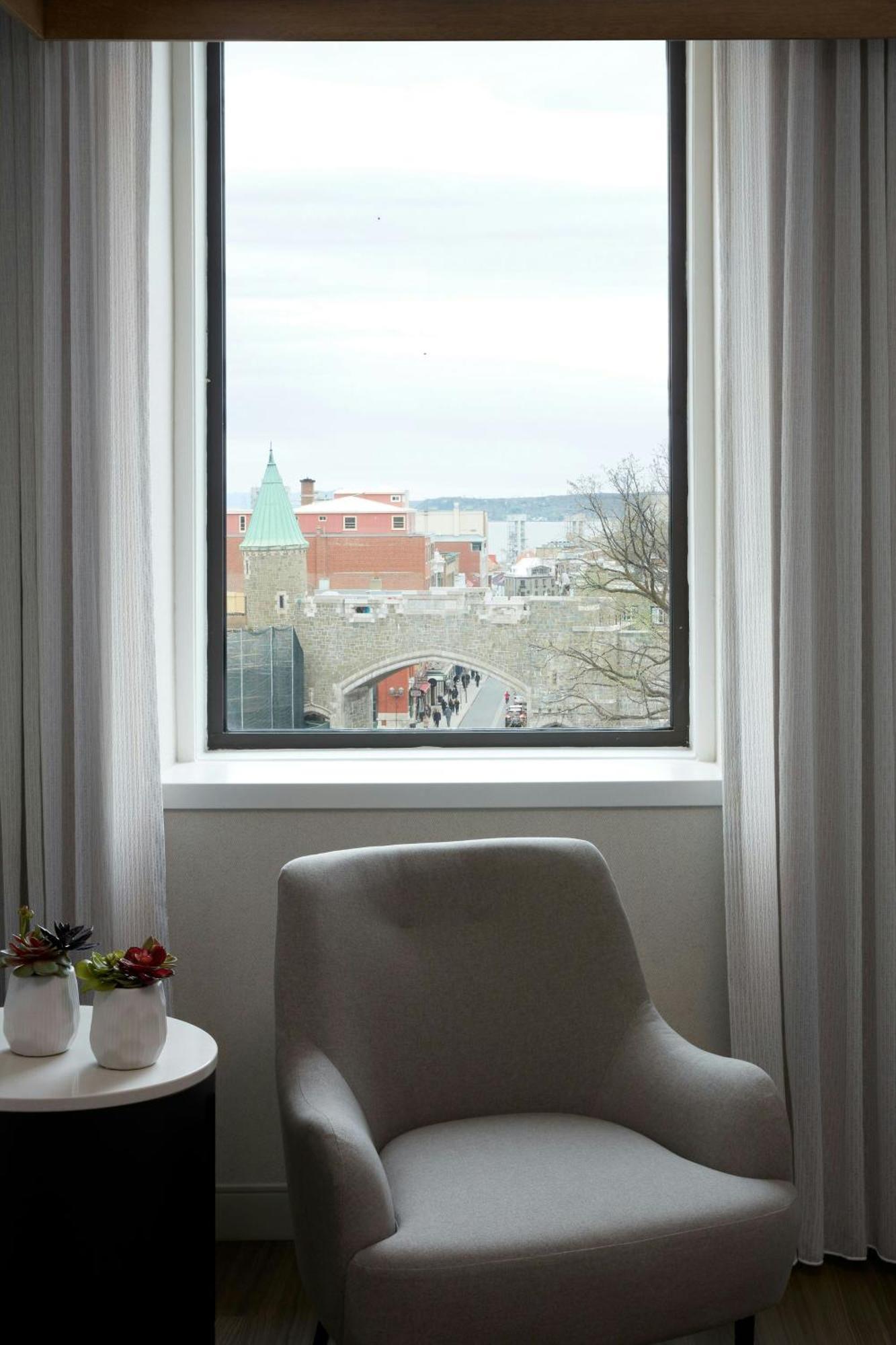 Marriott Quebec City Downtown Exterior photo