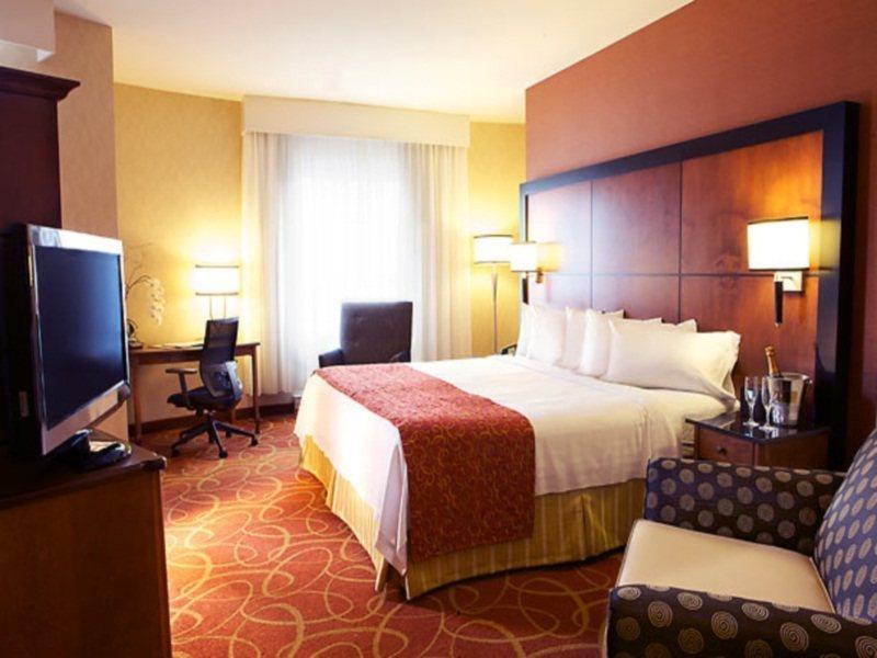 Marriott Quebec City Downtown Exterior photo