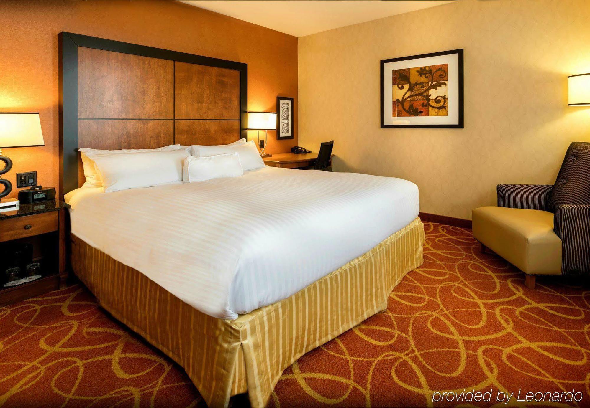 Marriott Quebec City Downtown Exterior photo
